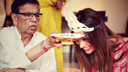 Bipasha Basu with her father