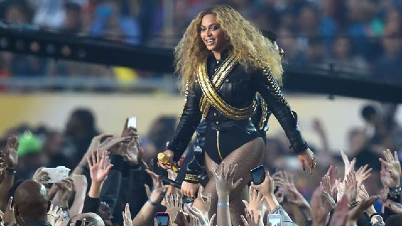 Police protest outside Beyonce's Houston concert over 'Formation' video