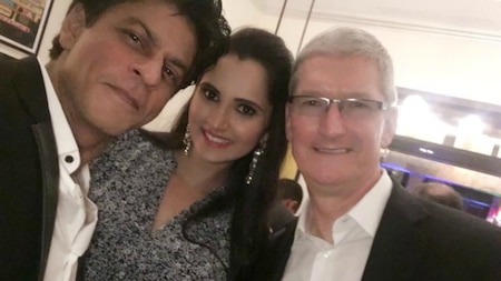 Tim Cook with SRK and Sania Mirza