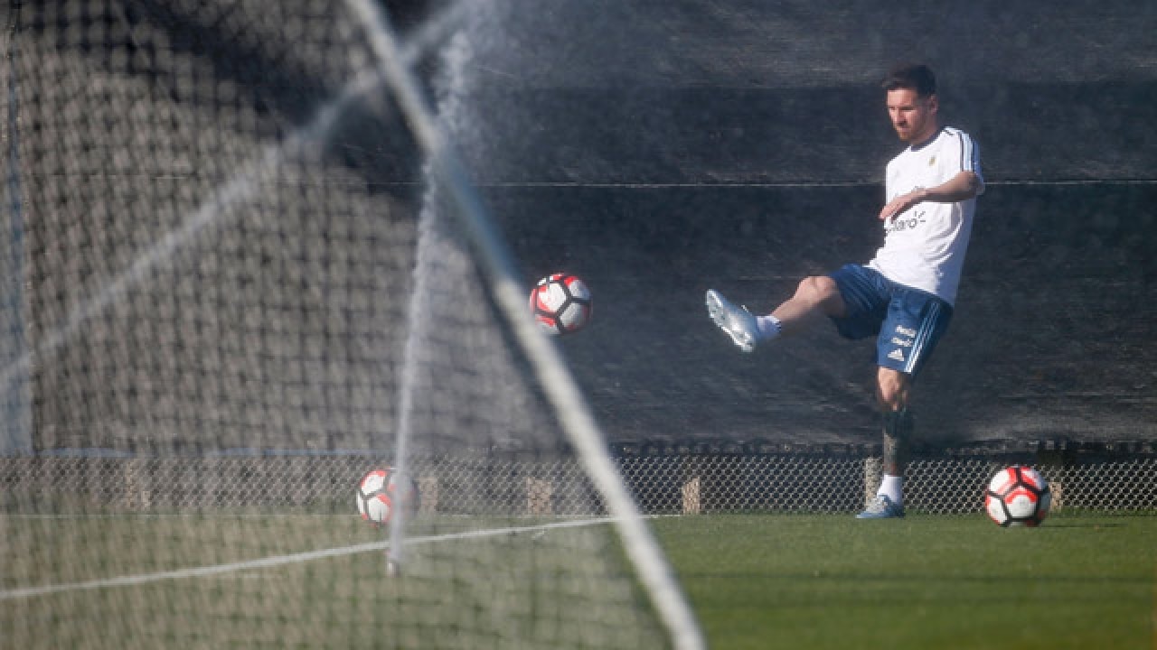 Recovering Lionel Messi Trains With Argentina Eyes Panama In Copa