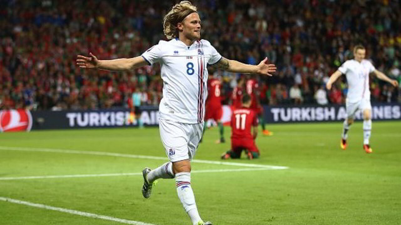 Watch Thor Of Iceland Birkir Bjarnason S Goal Against Cristiano Ronaldo S Portugal