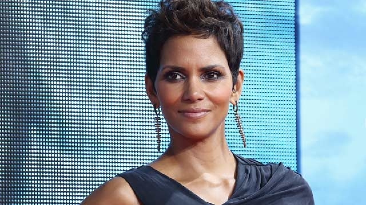 Halle Berry shares photo of her edgy new haircut