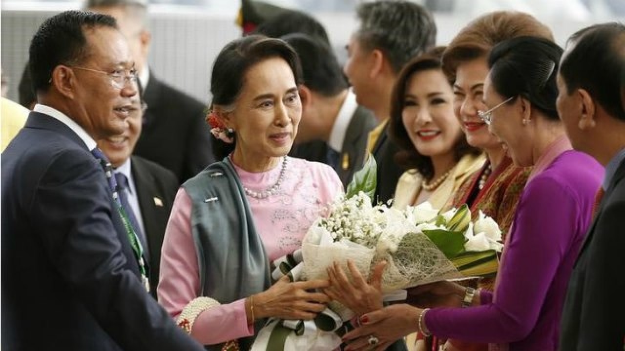 Myanmar migrant plight in spotlight as Aung San Suu Kyi visits Thailand