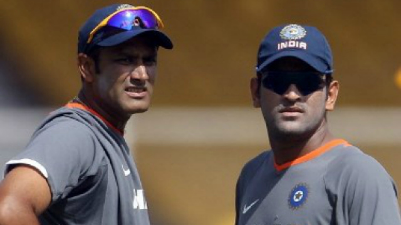 New India coach, Kumble's message for Dhoni proves that Mahi is ...