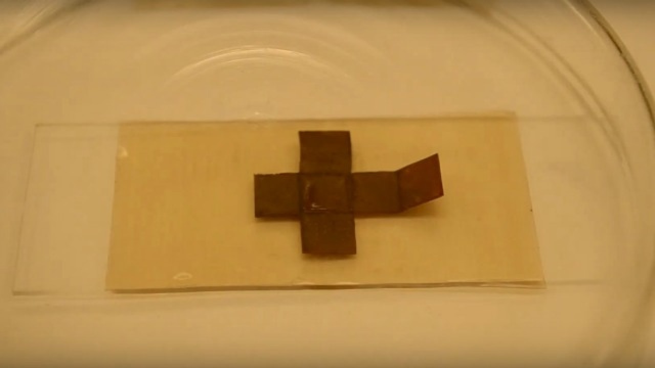 Watch Shapeshifting 'smart' material that can heal itself