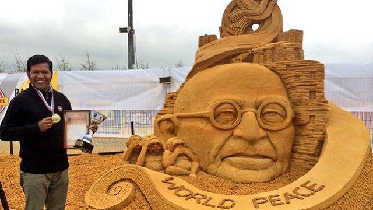 Sand artist Sudarsan Pattnaik attempts world record with 100 chariots