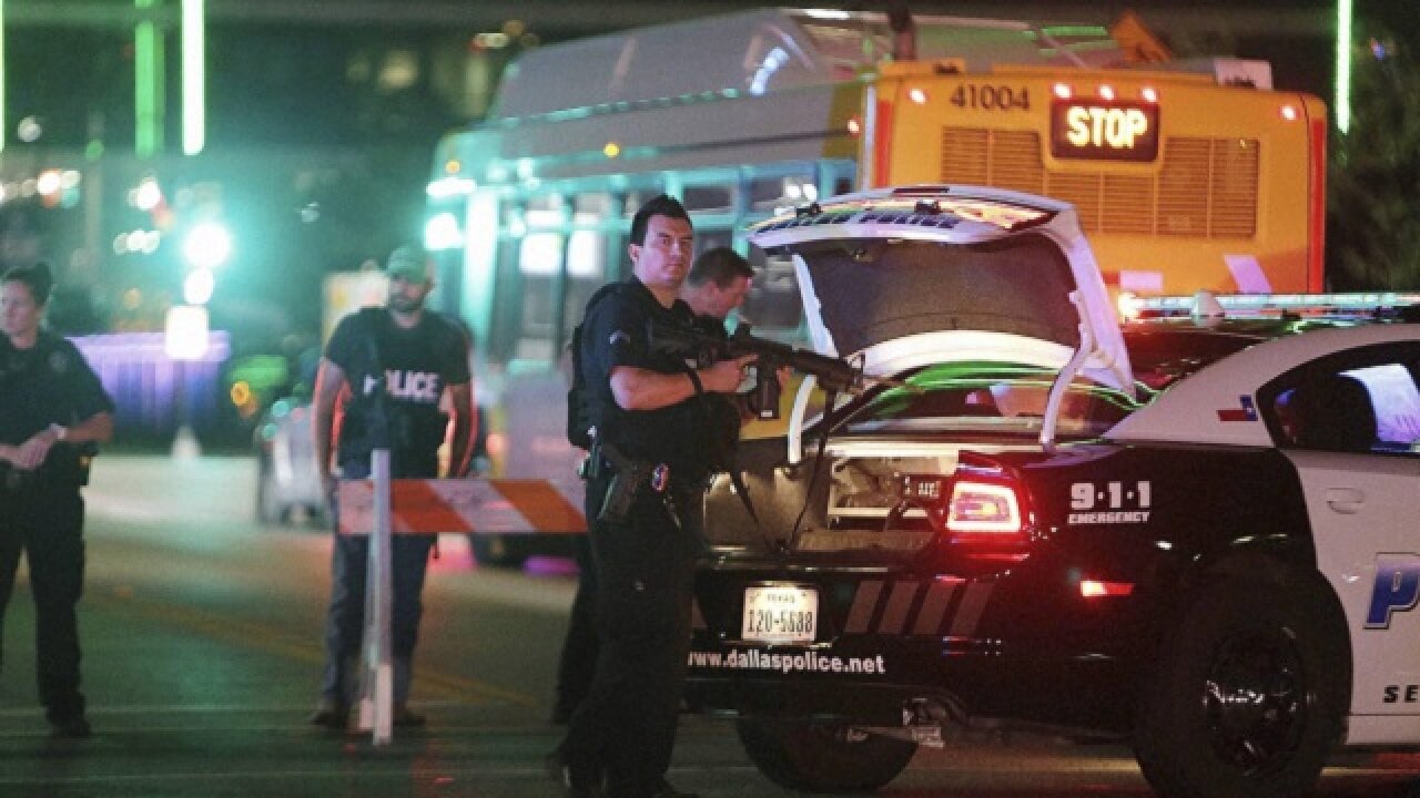 Dallas shooting: Five officers killed in ambush, suspected gunmen ...