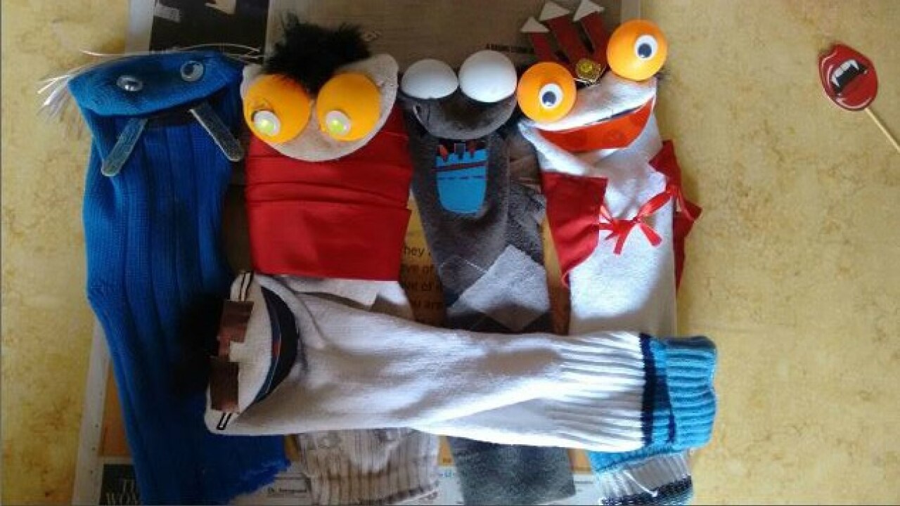 This duo is working towards making sock puppet shows popular in Mumbai