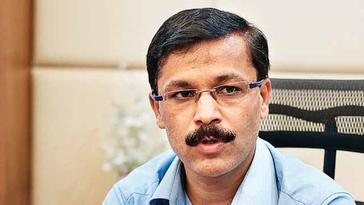 MLAs rally against 'arrogant' Navi Mumbai civic chief, state promises probe