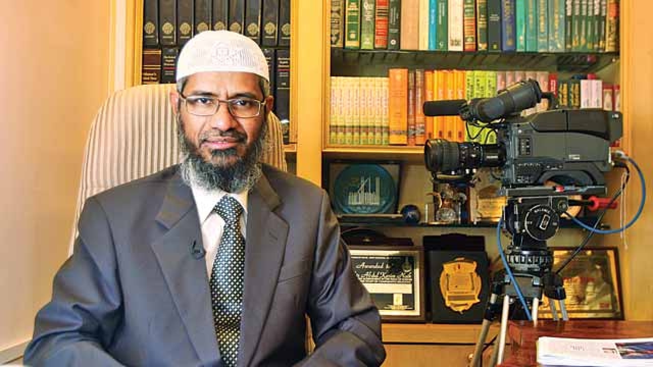 Mumbai cops to probe if Zakir Naik's aide incited youth to join ISIS