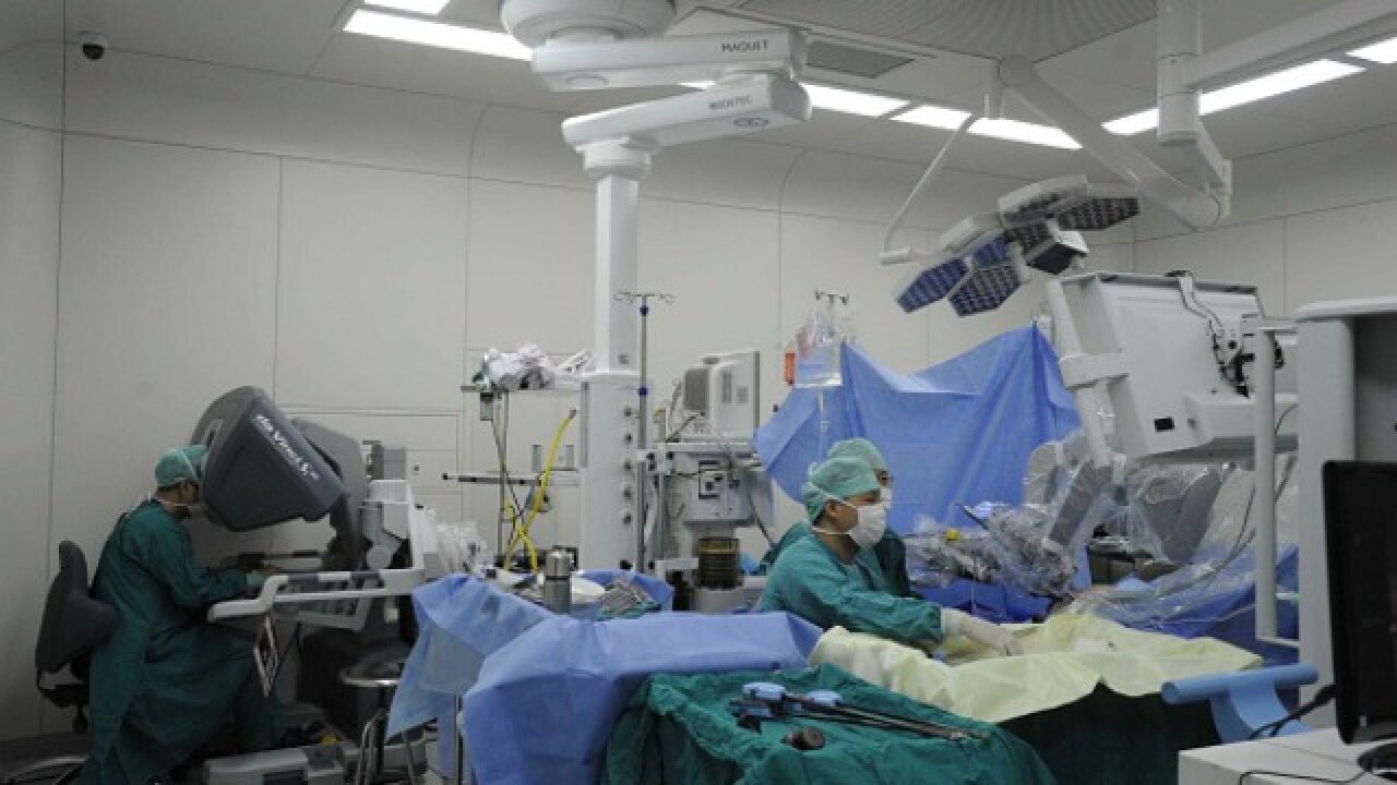 new-crop-of-surgical-robots-strive-for-space-in-the-operating-room