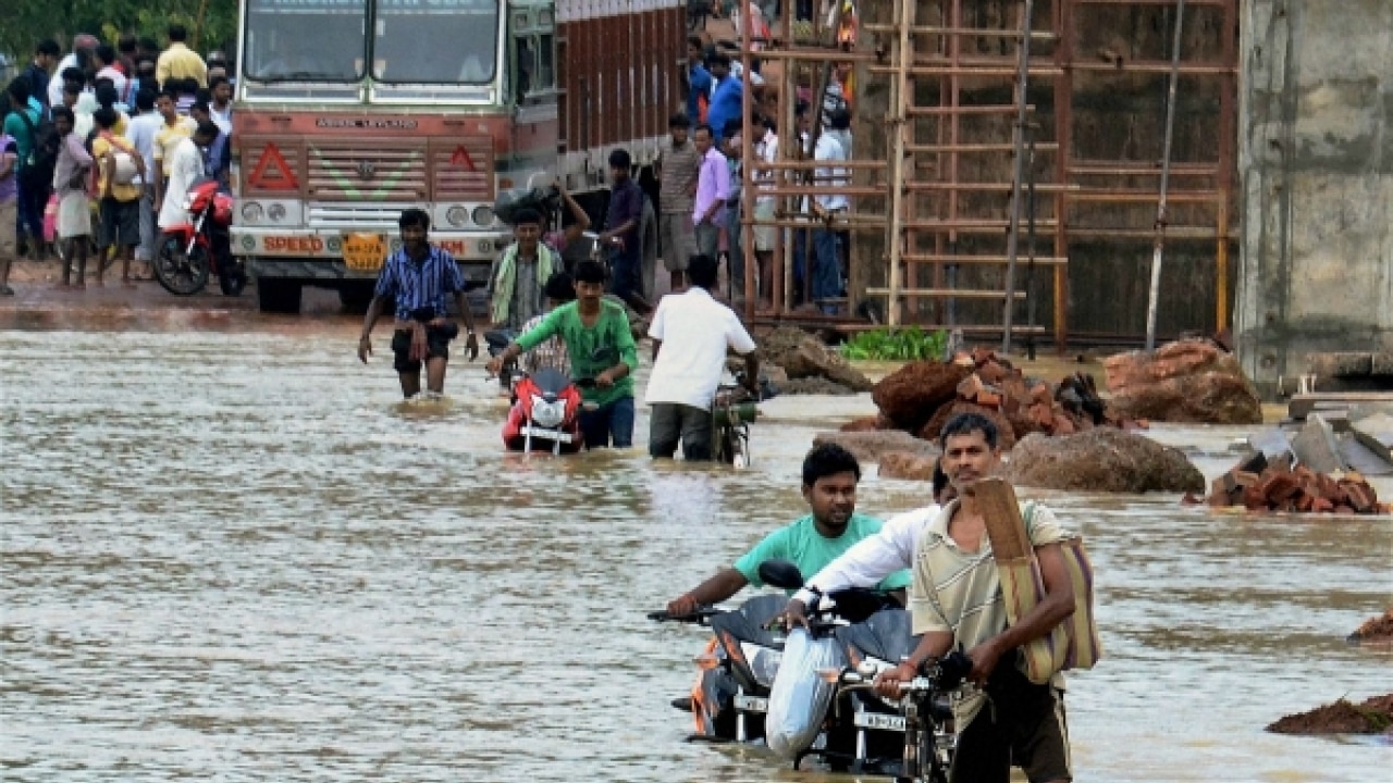 Malda: flood water submerges 31 villages, 22,000 affected