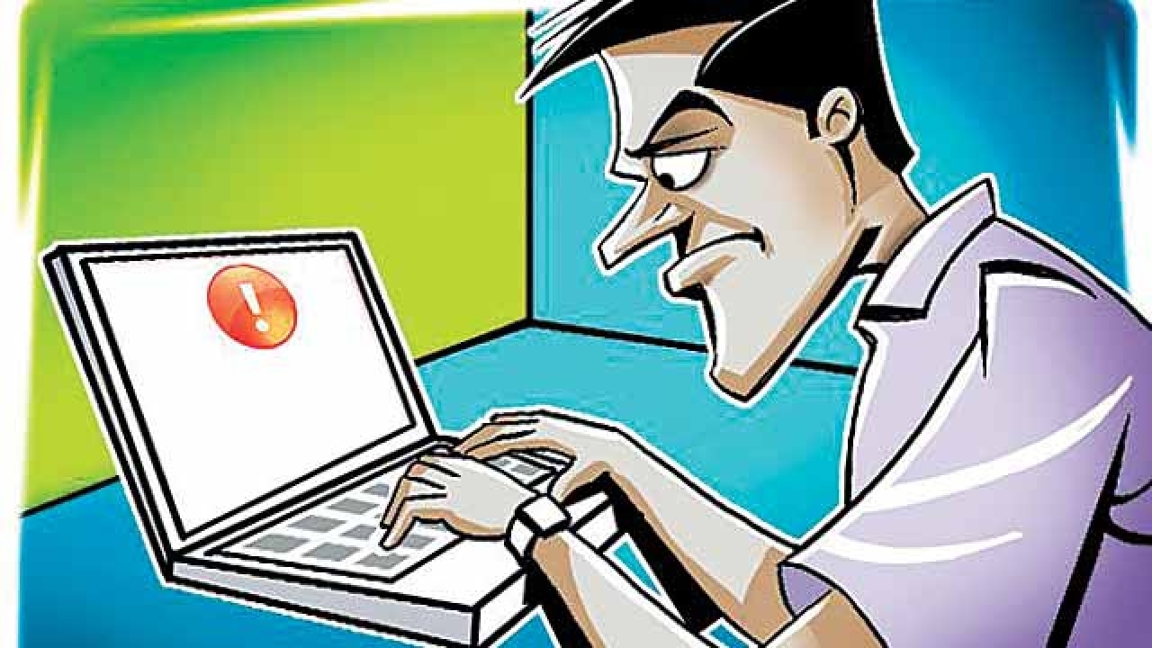 Man steals customers' data, demands Rs1 crore from bank