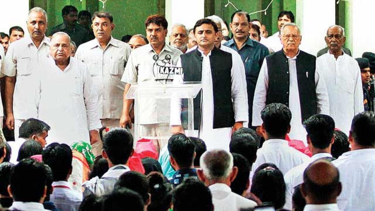 Cold war within UP's ruling Yadav family reaches flashpoint