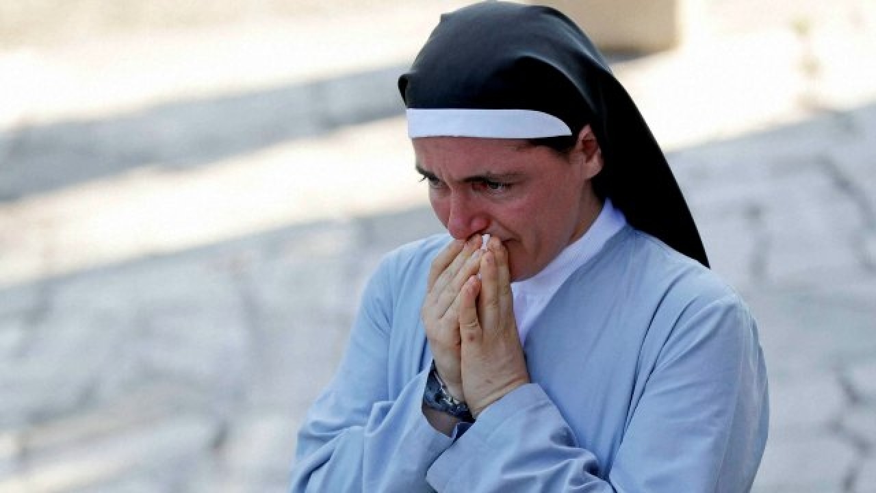 Nun in iconic Italy earthquake photo shares survival story