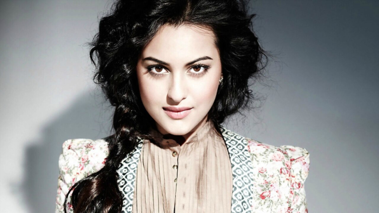 1280px x 720px - TEACHERS' DAY Special | Always wanted to be a teacher's pet, says Sonakshi  Sinha