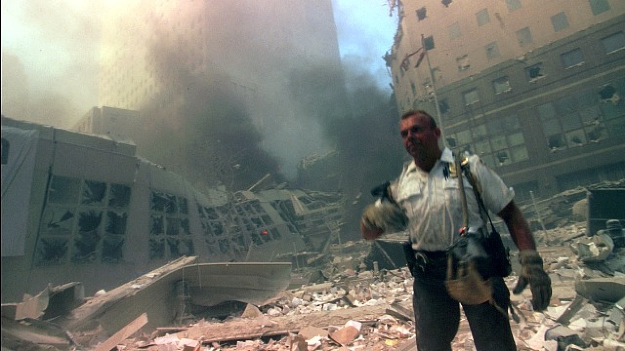 In Pictures Looking Back Heartbreaking Photographs Of The 9 11 Attacks From Ground Zero