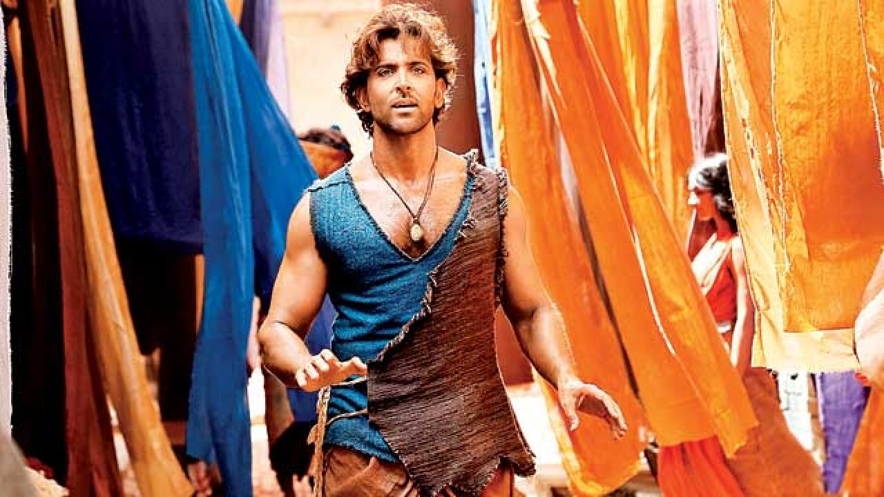 Despite the failure of 'mohenjo daro' ashutosh gowariker lauds hrithik roshan's professionalism