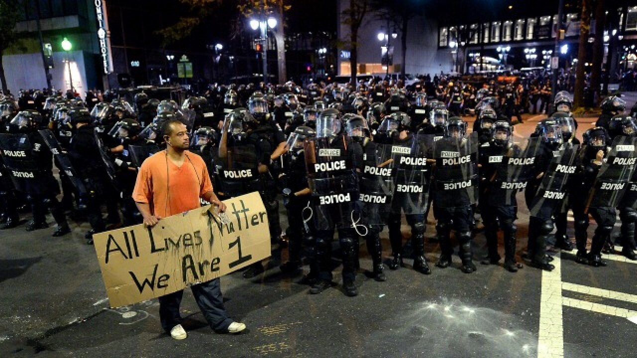 In Pictures | Charlotte protest: Deadly riots in wake of Keith Scott ...