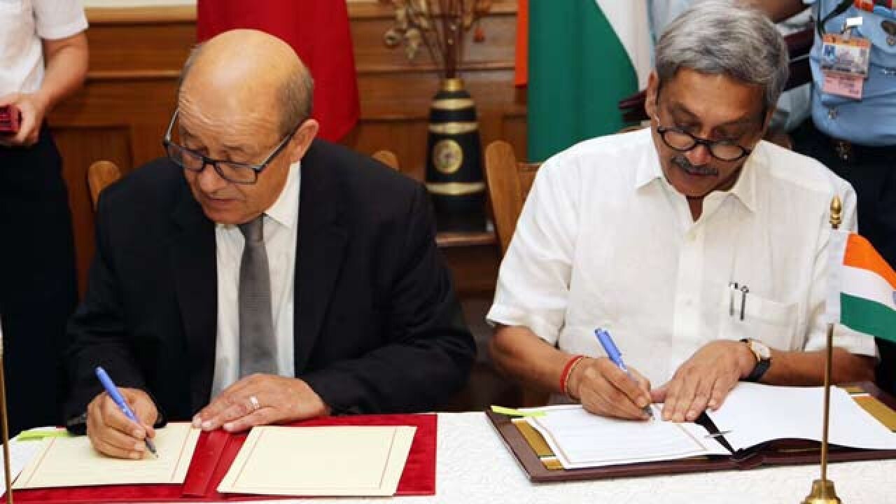 India, France sign Rafale deal worth €7.8 billion for 36 jets