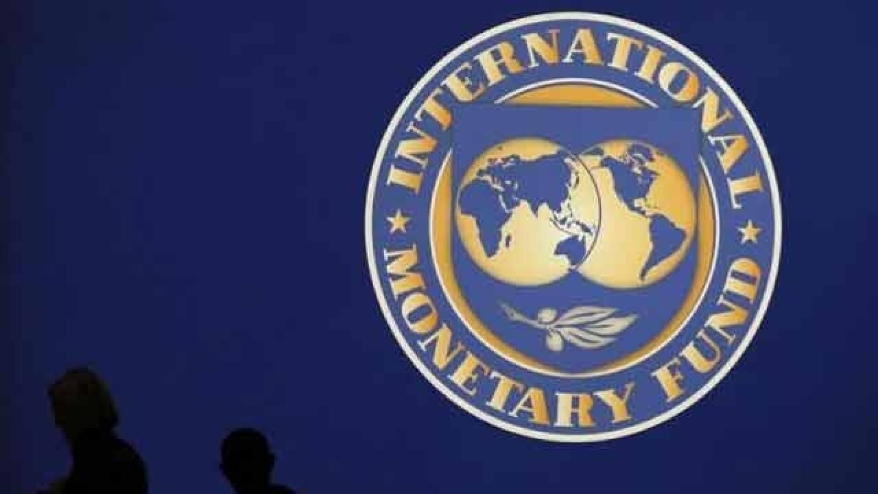 Global debt tops $152 trillion, says IMF