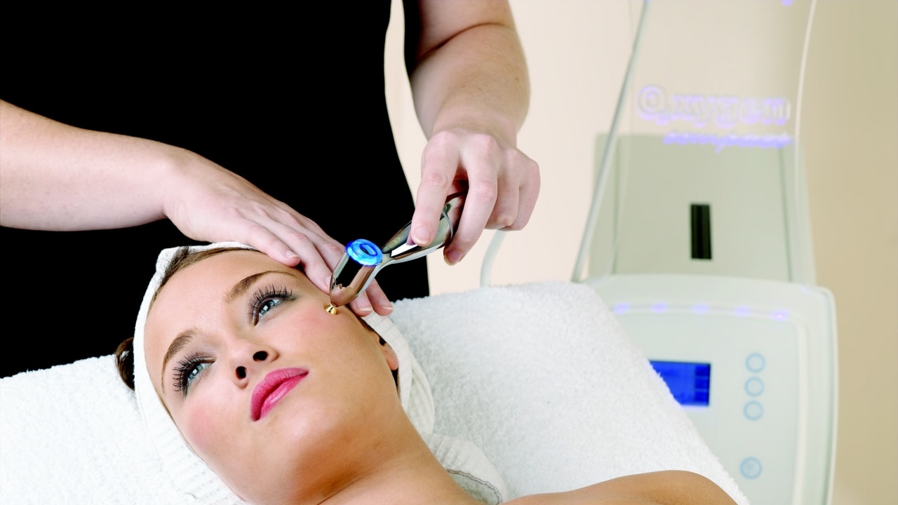How oxygen facials can help rejuvenate the face adding a youthful glow
