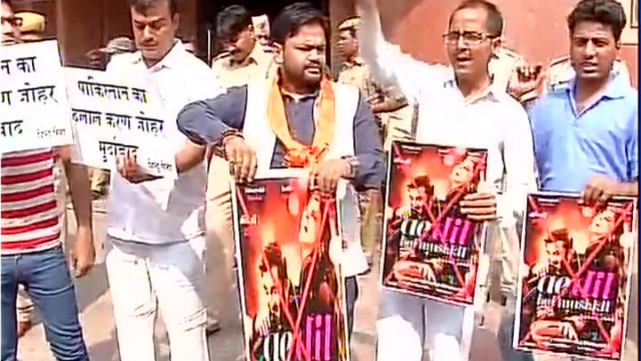 Hindu Sena has no love for 'Ae Dil Hai Mushkil', raises slogans against film