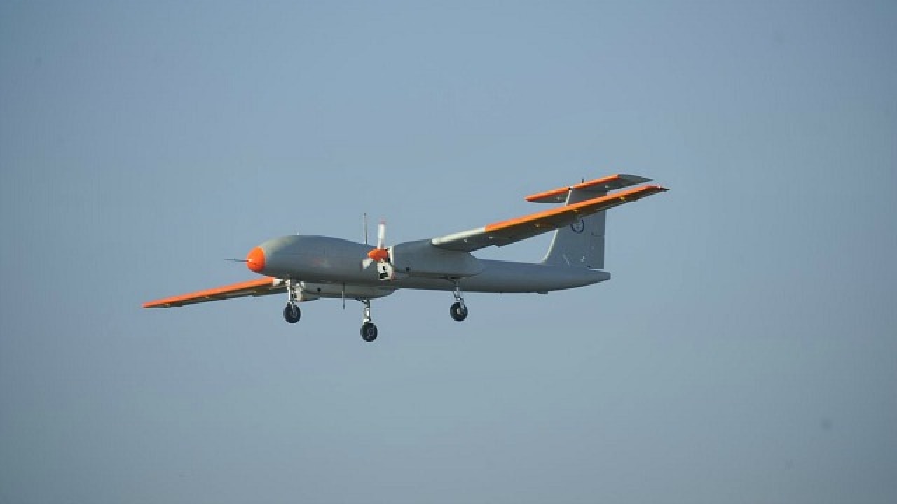 Rustam2 DRDO successfuly carries out maiden test flight of Rustom-II UAV