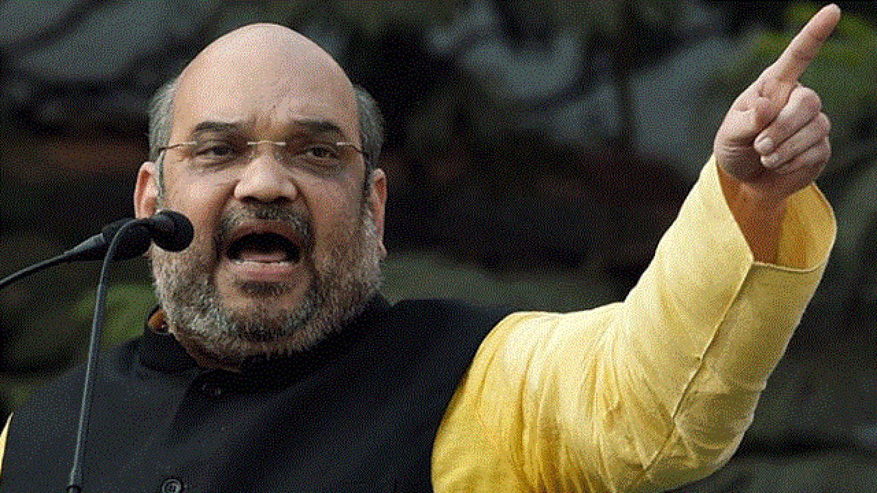 Notice the on Rahul baba's face Amit Shah hits out at