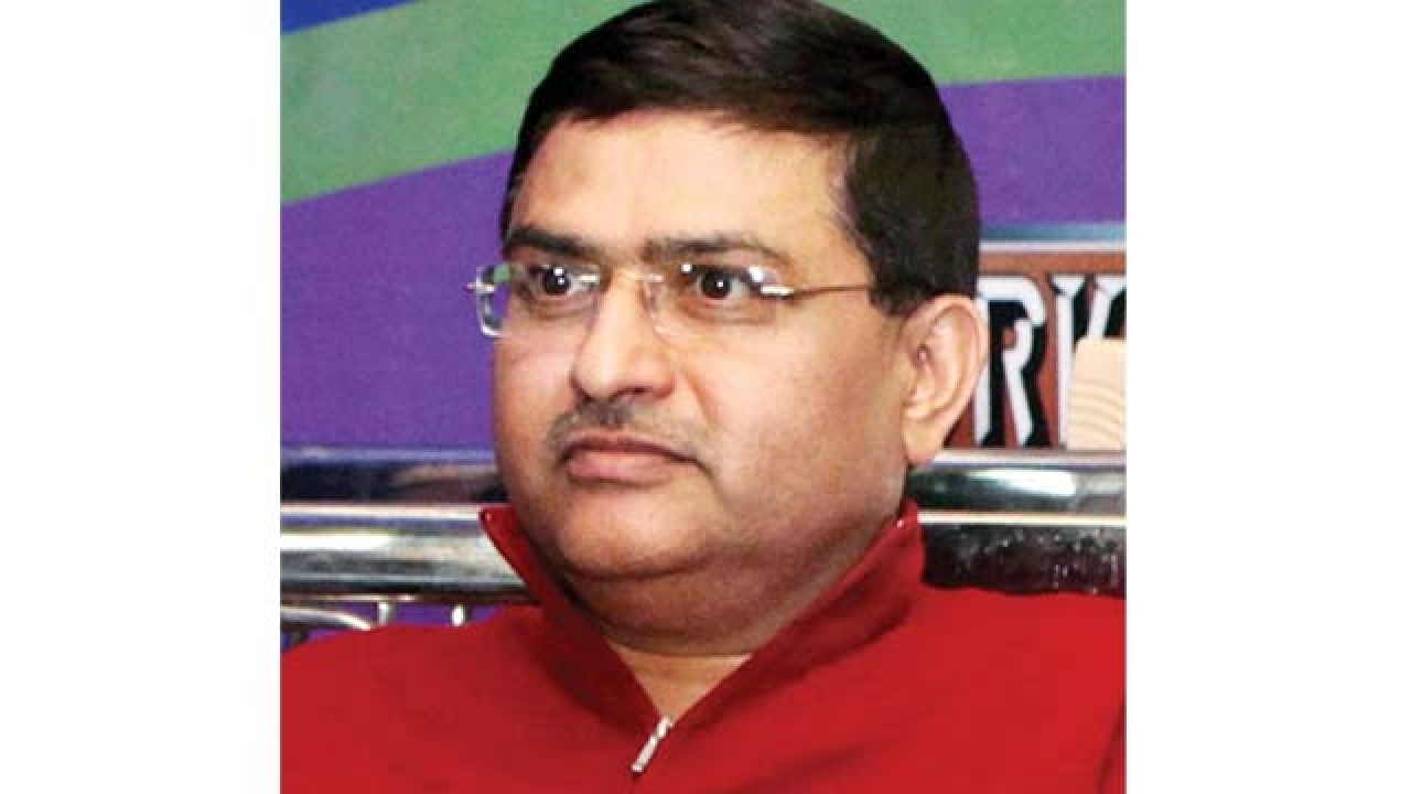 Pil against government's decision to appoint gujarat cadre ips as interim chief of cbi