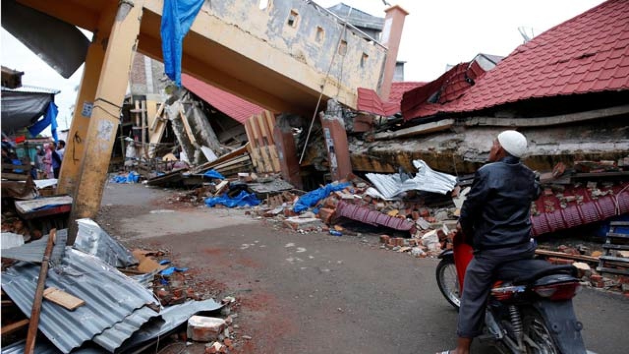 Residents take to the hills as magnitude 7.8 quake hits Solomon Islands