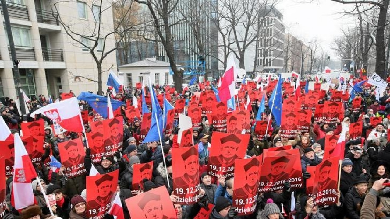 Polish Leaders Try To Defuse Media Row On Third Day Of Protests