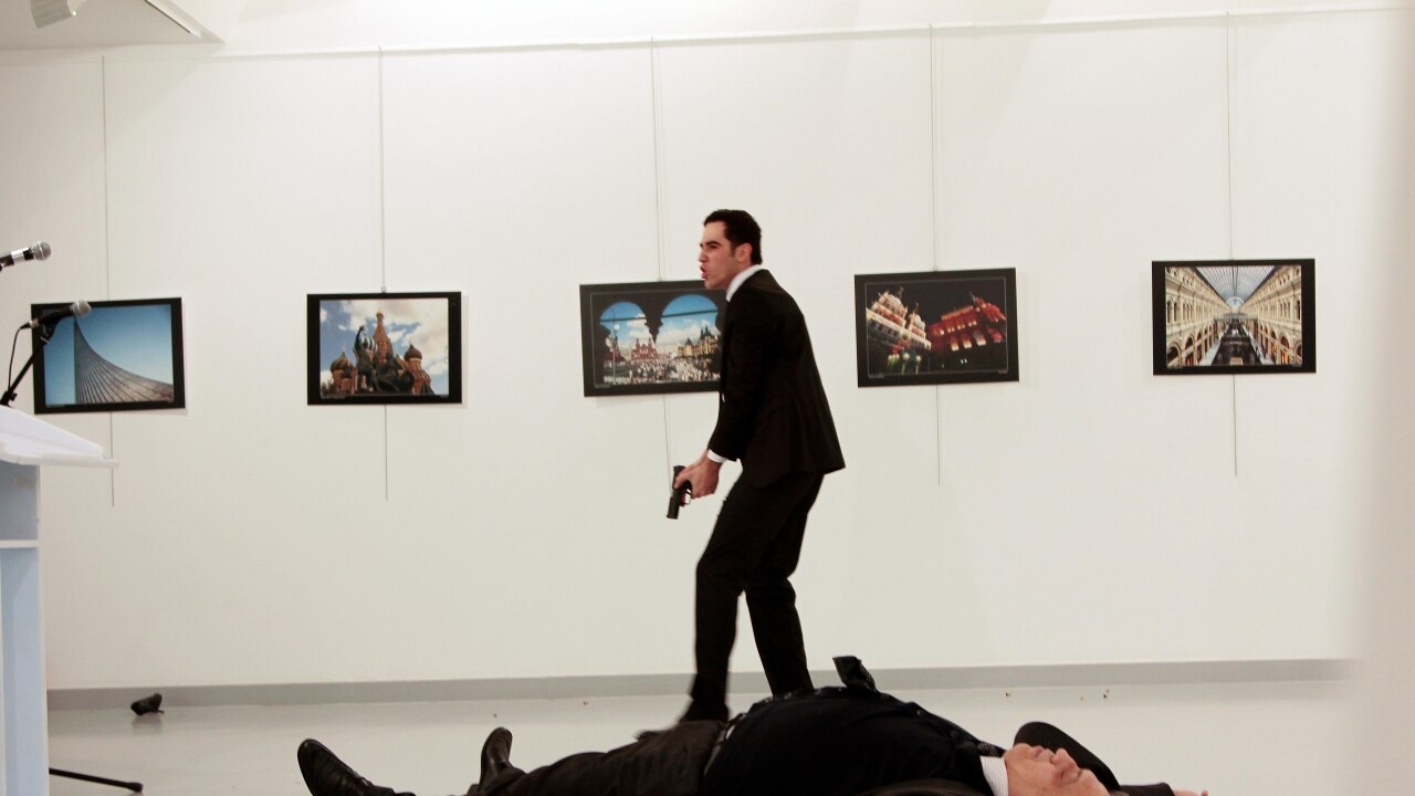 Karlov shot down as gunman shouts 'Don't forget Aleppo'