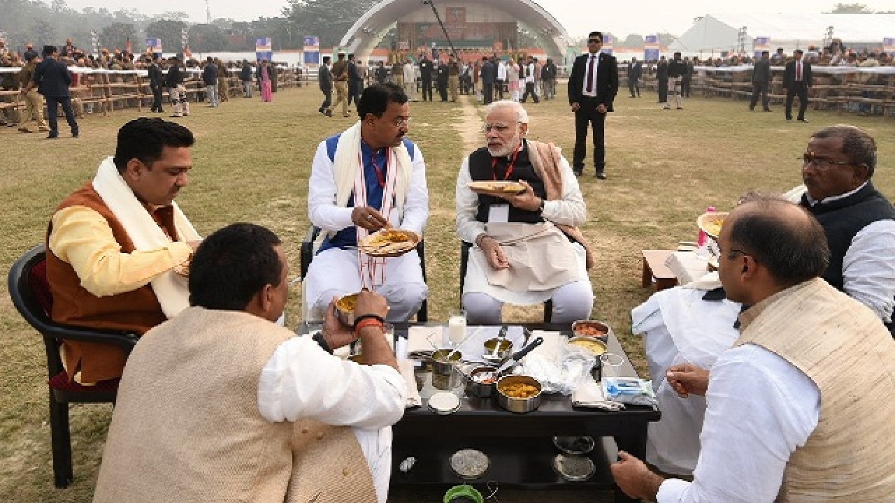 Lunch Pe Charcha: When PM Modi Brought His Own Tiffin To Lunch With ...