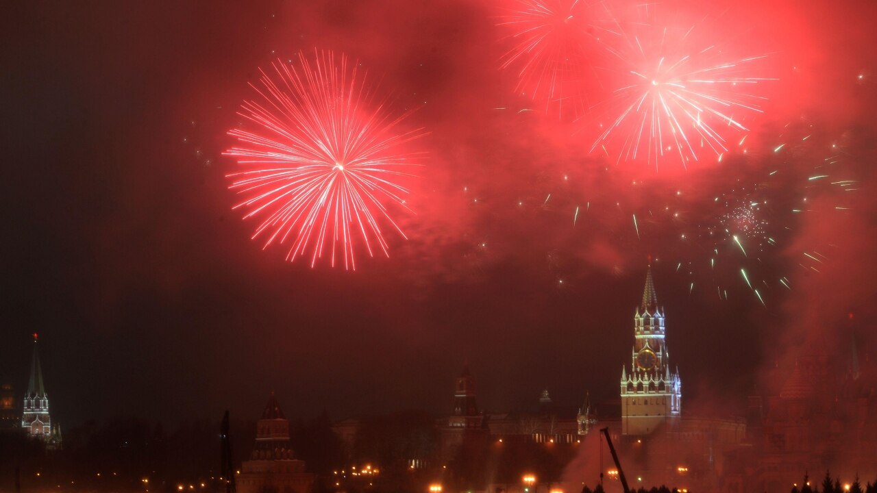 Moscow: Russia and red go hand in hand at New Year's celebrations
