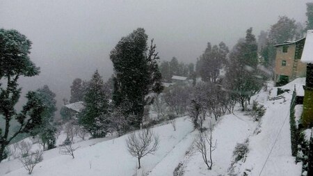 Heavy snowfall in Chamba