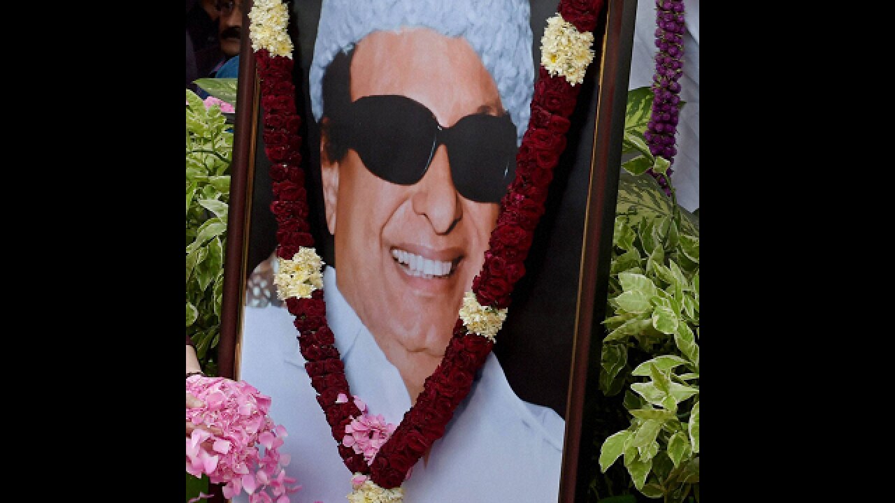 tamil nadu hundreds gather to pay homage to mgr on 100th birth anniversary tamil nadu hundreds gather to pay