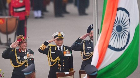 Heads of three defence force salute the tri-colour