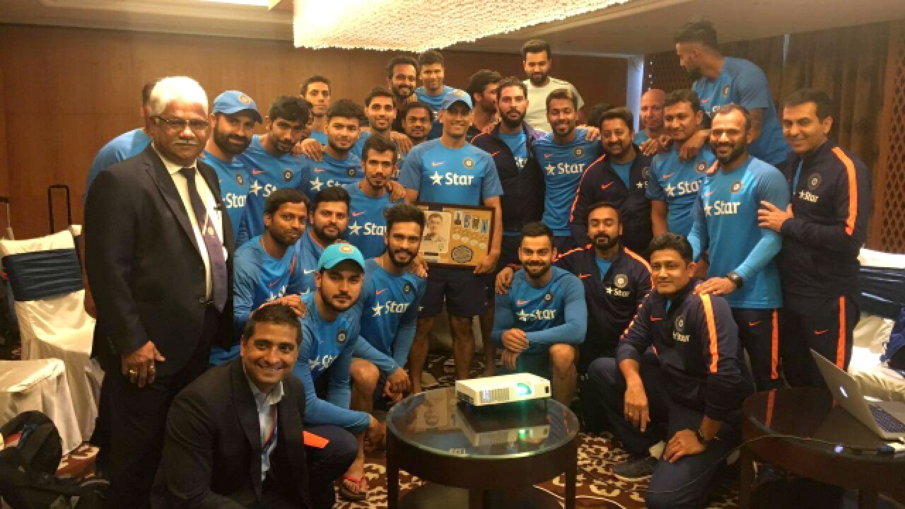 SEE PICS: Indian cricket team's tribute to MS Dhoni will ... - 1280 x 720 jpeg 562kB