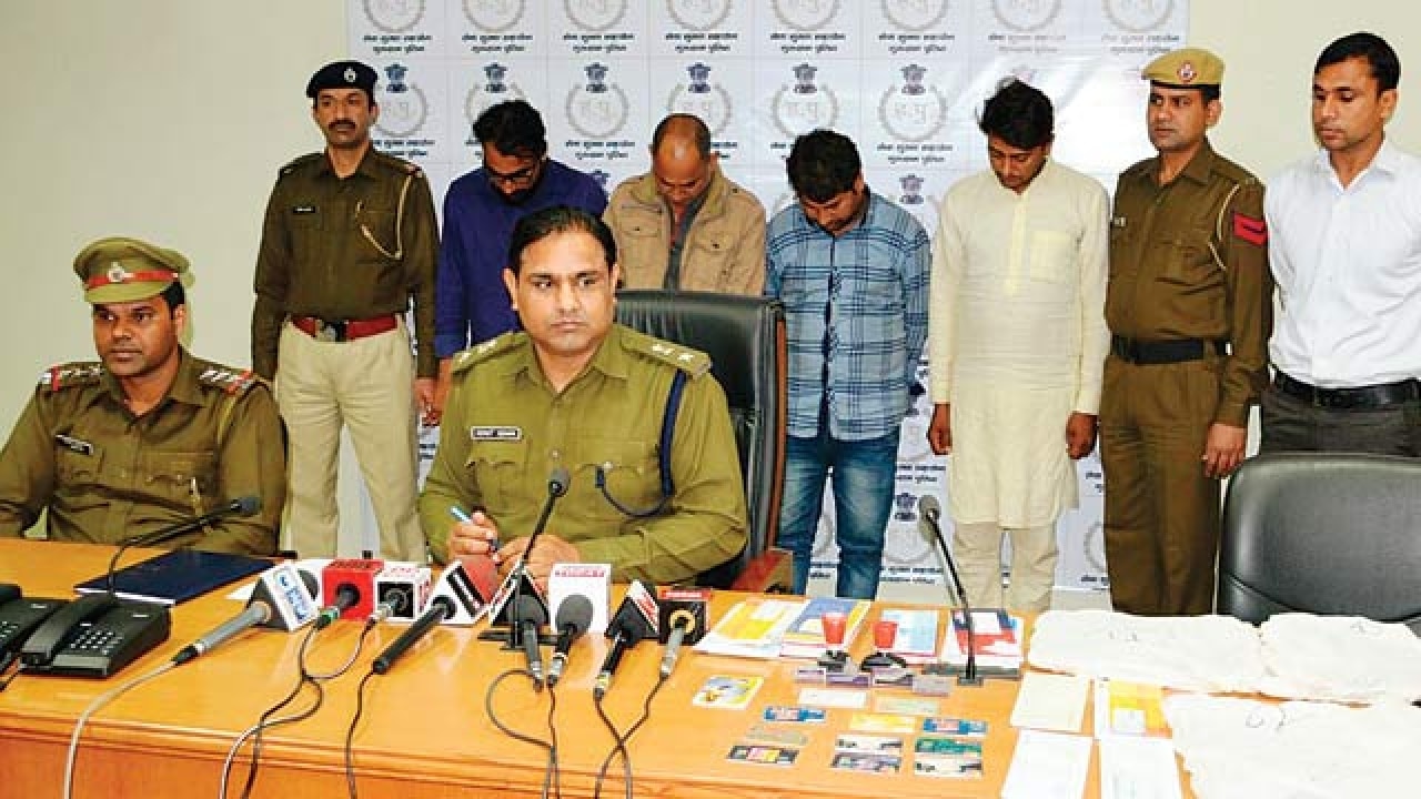 Another copycat clickbait firm busted, 4 arrested