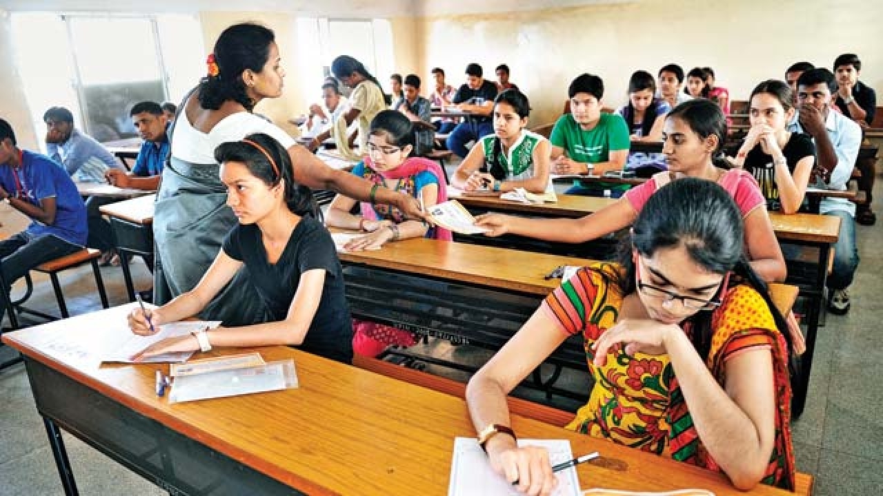 just-six-exam-centres-for-2-5-lakh-students-appearing-for-neet-in-maha