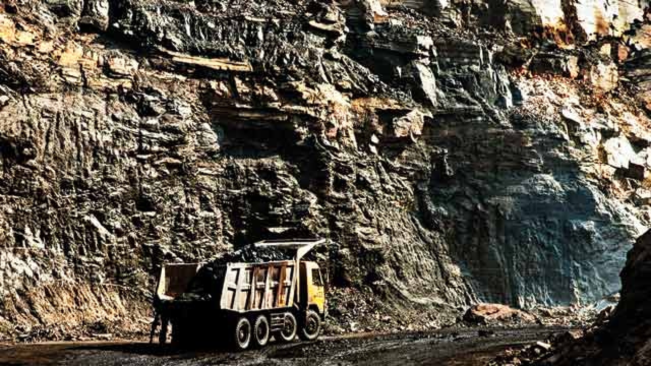 EMTA, once biggest private sector coal mine operator, defaults, faces auction of assets