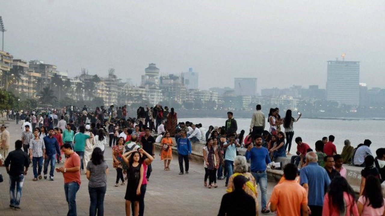 Heat wave sweeps over Mumbai, hottest February in recent times