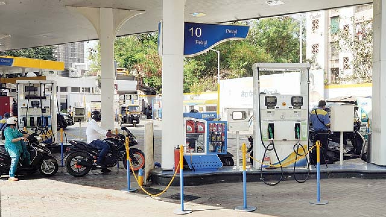 After petrol pump scam exposé, woman threatened