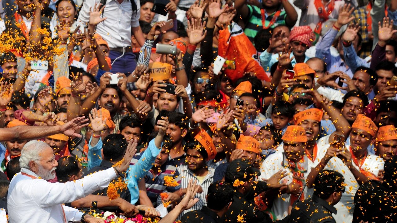Elections 2017: Modi, Akhilesh, Rahul hold extravagant roadshows in UP ...
