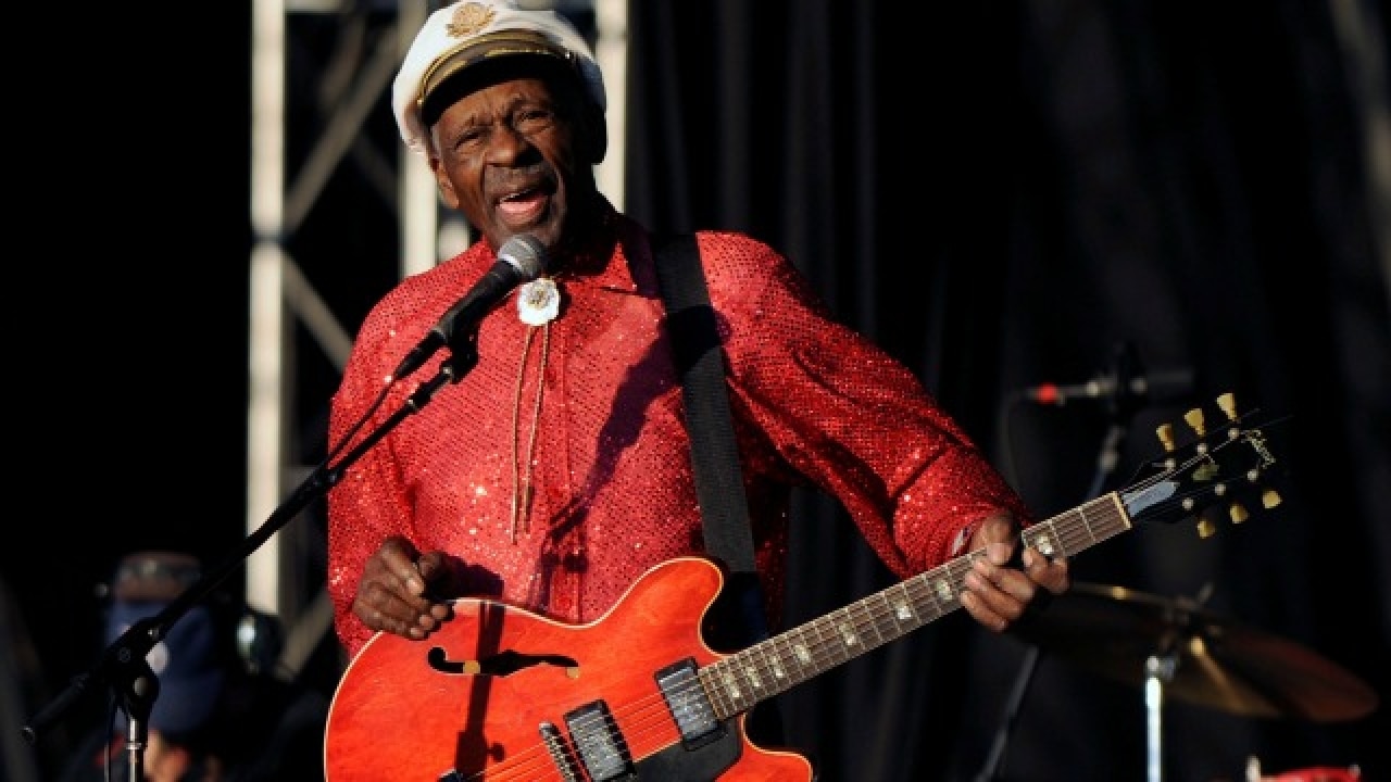 Rock 'n' Roll pioneer Chuck Berry dead at 90