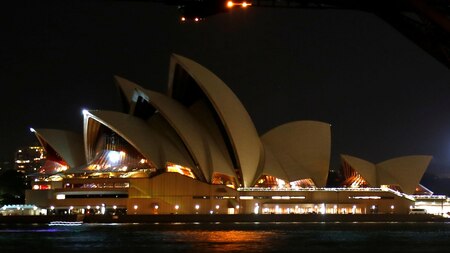 After: Sydney's Opera House switches off in support of Earth Hour