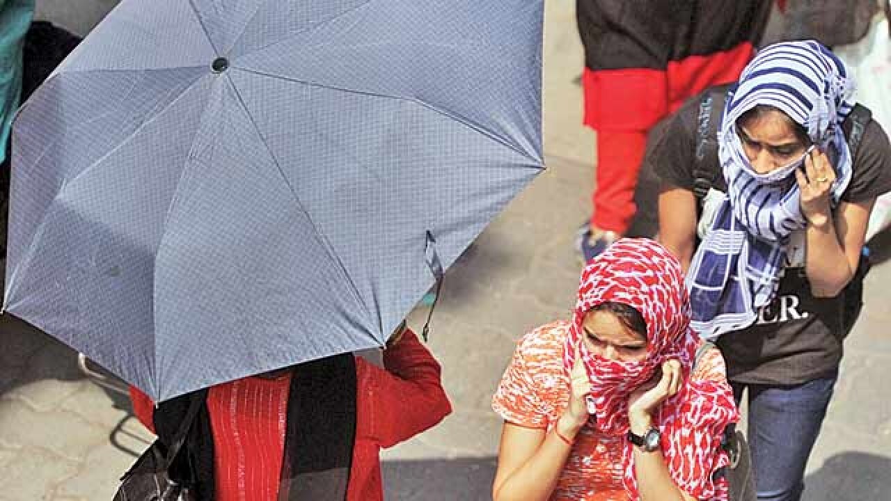 Temperatures soar as heat wave sweeps over Mumbai