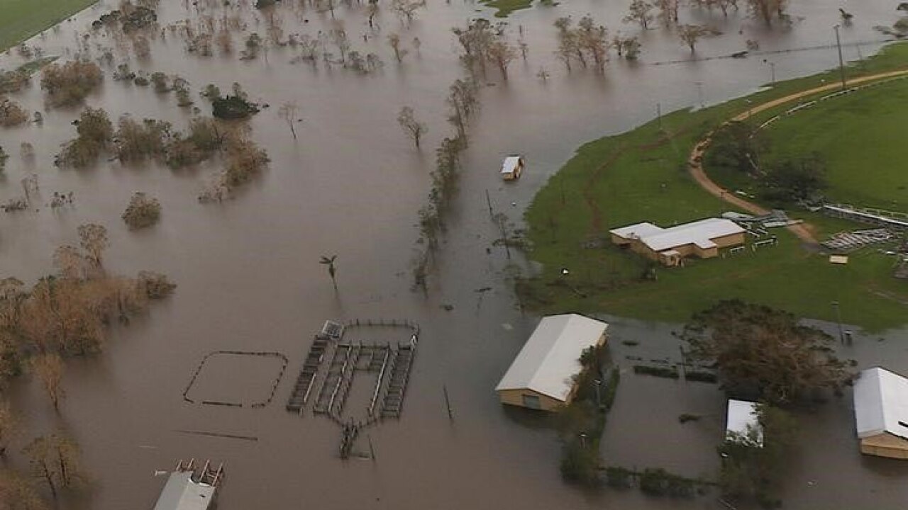 Cyclone Debbie floods Australia