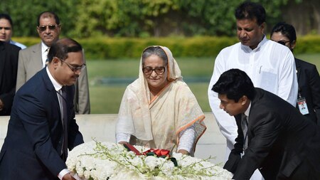 PM Sheikh Hasina at Rajghat